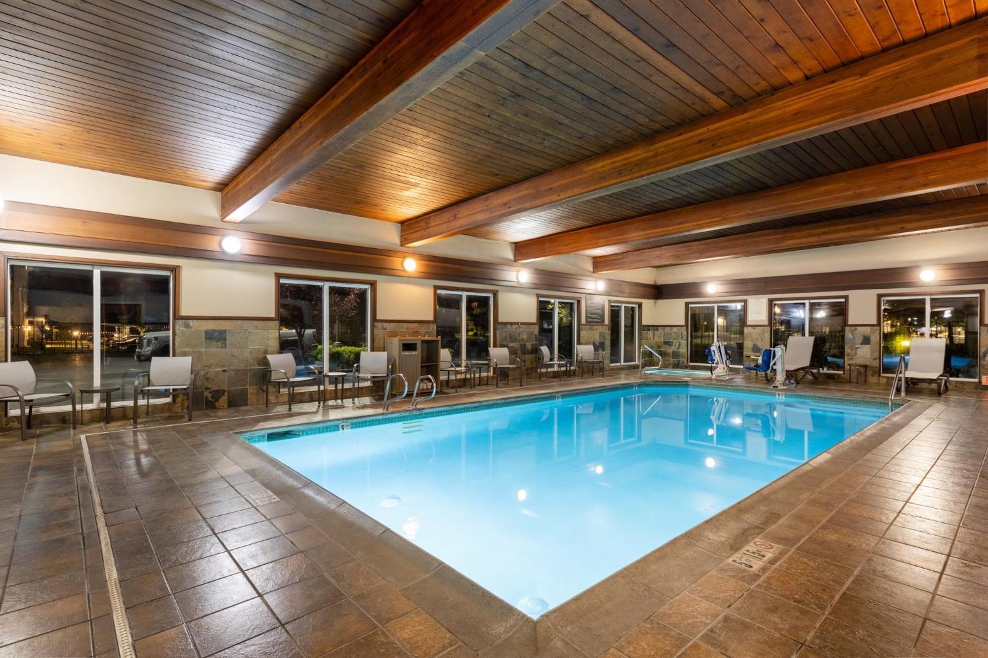 Holiday Inn Express Vancouver North By Ihg Kültér fotó